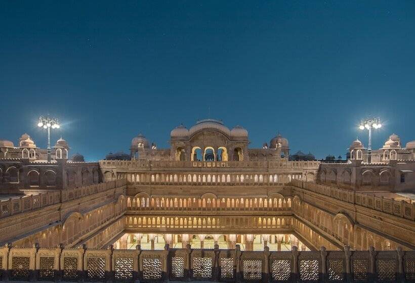 فندق The Laxmi Niwas Palace