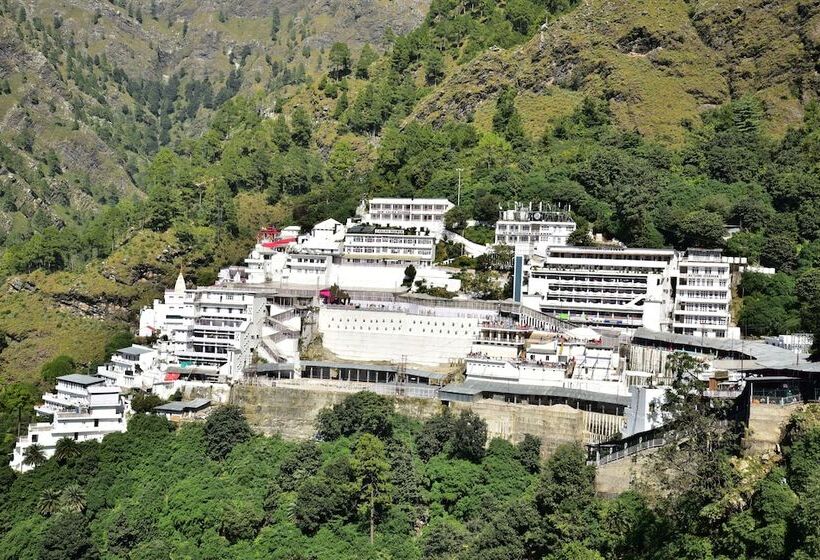 ホテル Vivanta Katra Vaishno Devi