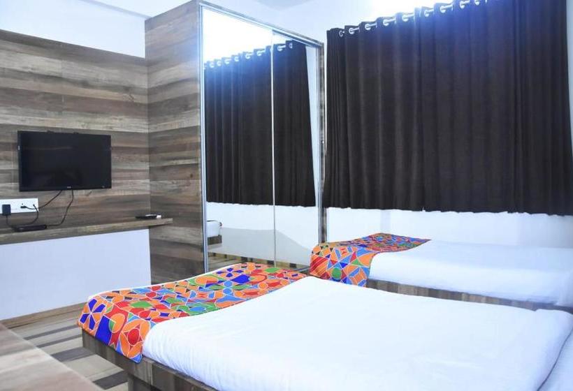 בית מלון כפרי Fab Nido Residency