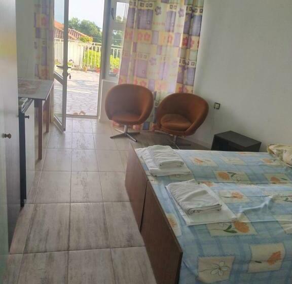 پانسیون Eli Guest House