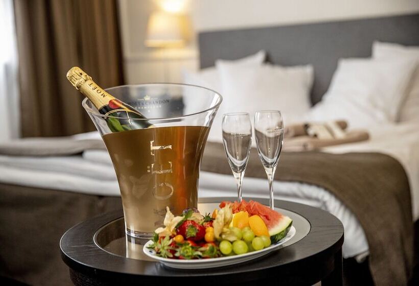 تختخواب و صبحانه Godstedlund