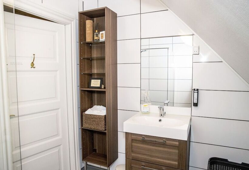 تختخواب و صبحانه Godstedlund