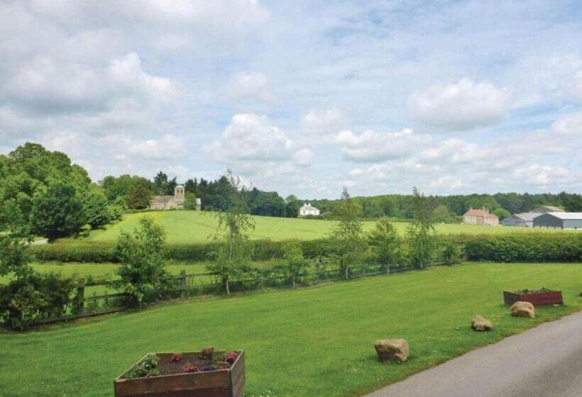منتجع Allerton Park