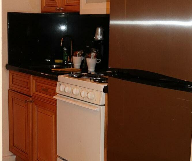 هتل On Hollywood Beach  Affordable Two Bedrooms Sleeps 6 With Two Bathrooms