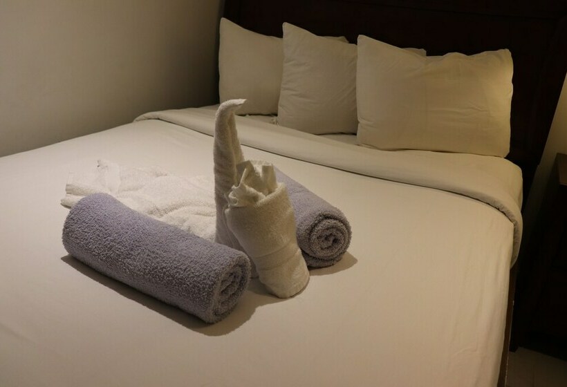 هتل On Hollywood Beach  Affordable Two Bedrooms Sleeps 6 With Two Bathrooms