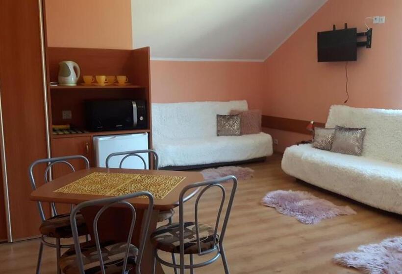 Pokoje Gościnne Biura Turystycznego Kris