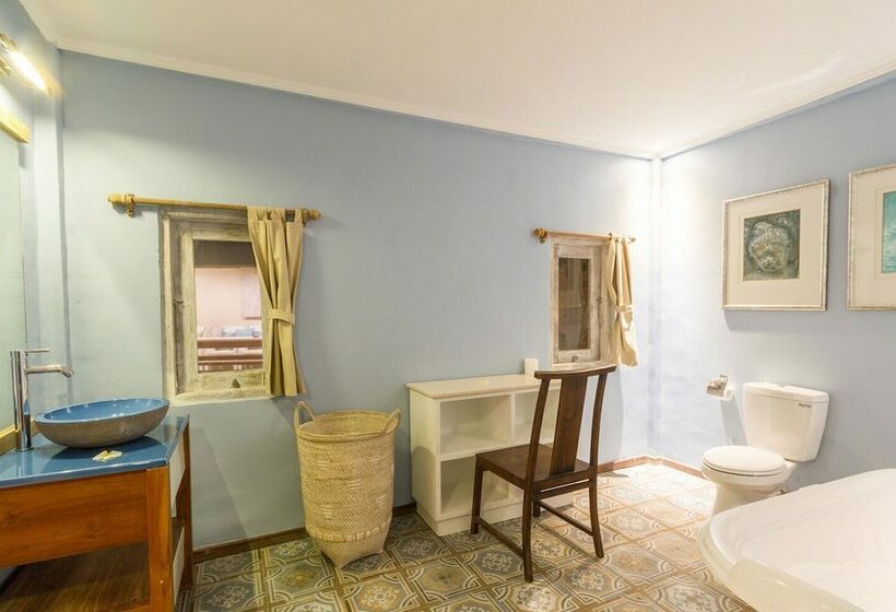 تختخواب و صبحانه Villa Shelra
