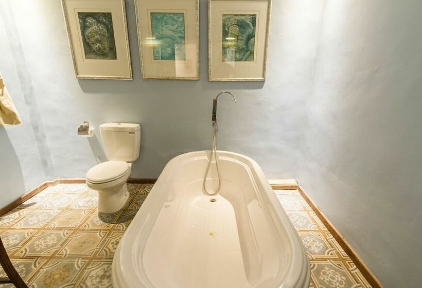 تختخواب و صبحانه Villa Shelra