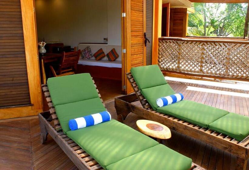 هتل Punta Arena Surf Suites