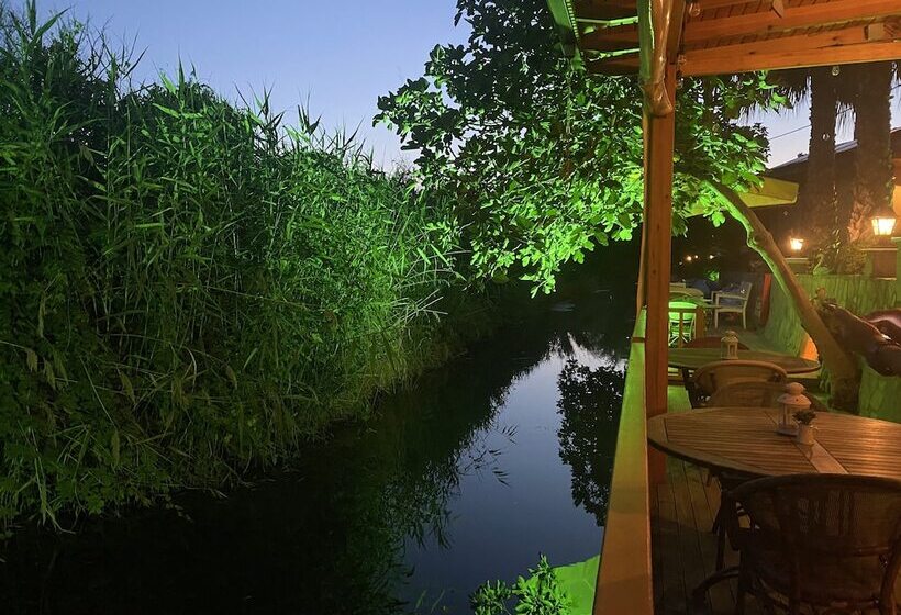 酒店 Three Palms Suites