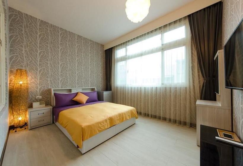 پانسیون T.t. House