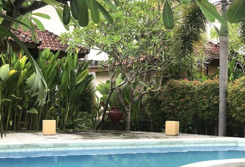 تختخواب و صبحانه Zifa Kuta Lombok