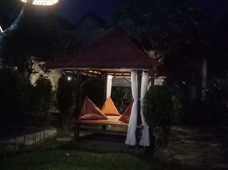 تختخواب و صبحانه Zifa Kuta Lombok