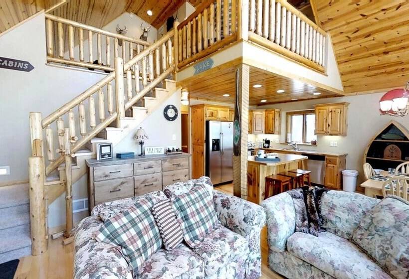 Lakefront Hideaway