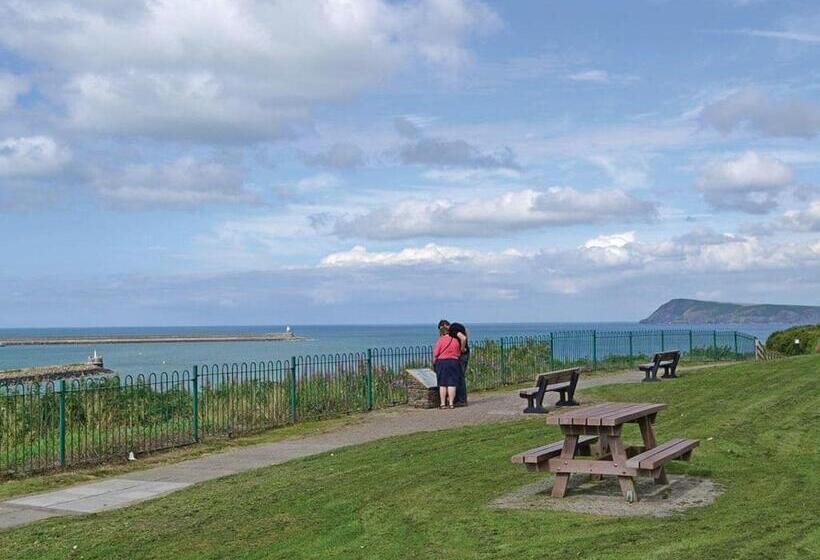 אתר נופש Fishguard Holiday Park