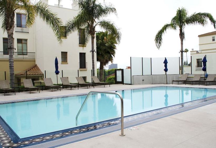Resort Style Apartments Near Ucla en Los Ángeles Destinia