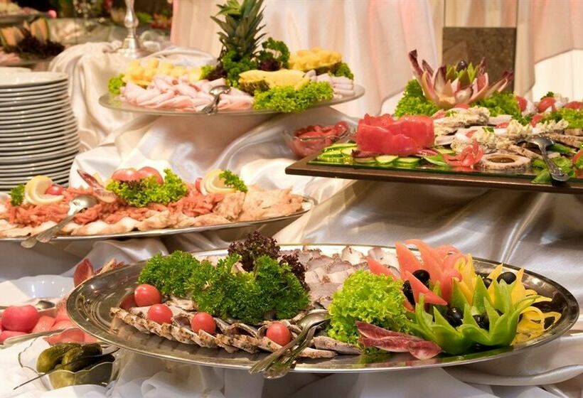 هتل Sangate  Airport