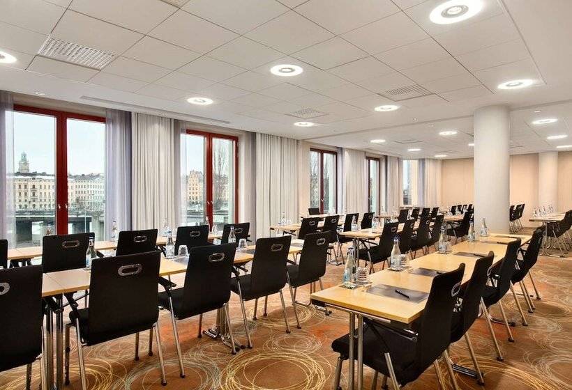 هتل Hilton Stockholm Slussen