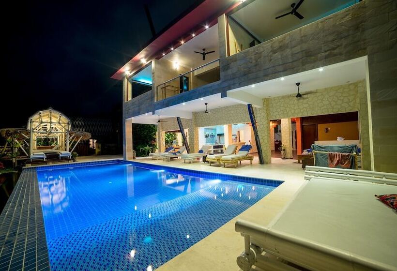 تختخواب و صبحانه Villa Senja Lombok