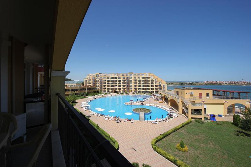 هتل Menada Grand Resort Apartments