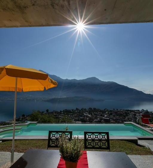 La Collinetta Apartments