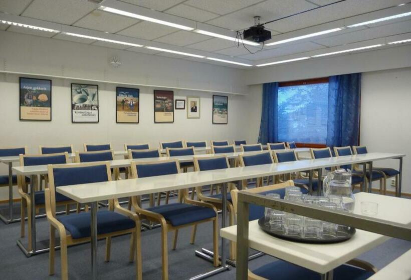 ホテル Karemajat Panorama