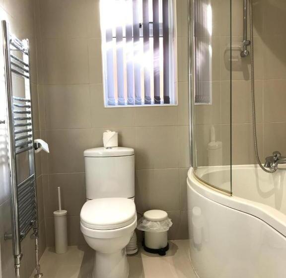 ペンション The Larches