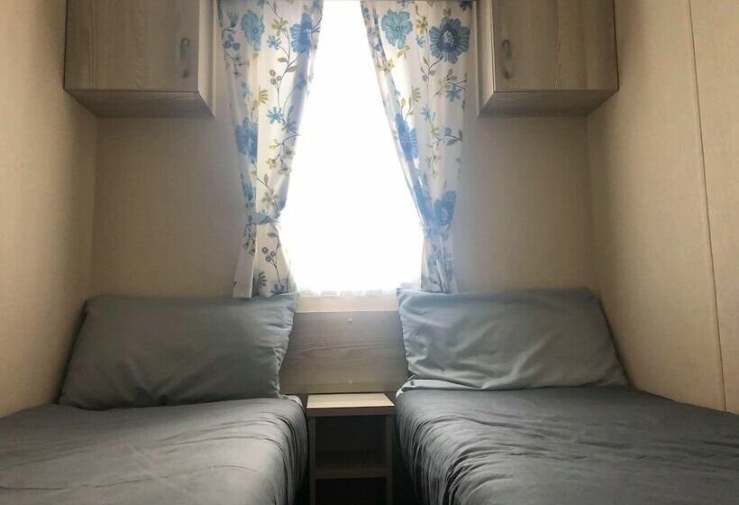 אתר נופש Towervans Caravan Park