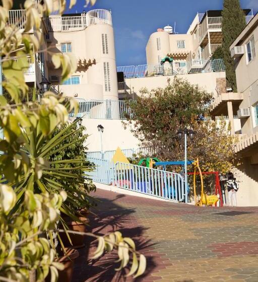 Seven Garden Alhada Suites