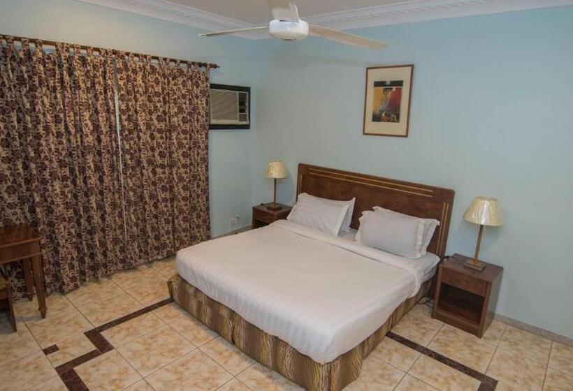 Seven Garden Alhada Suites