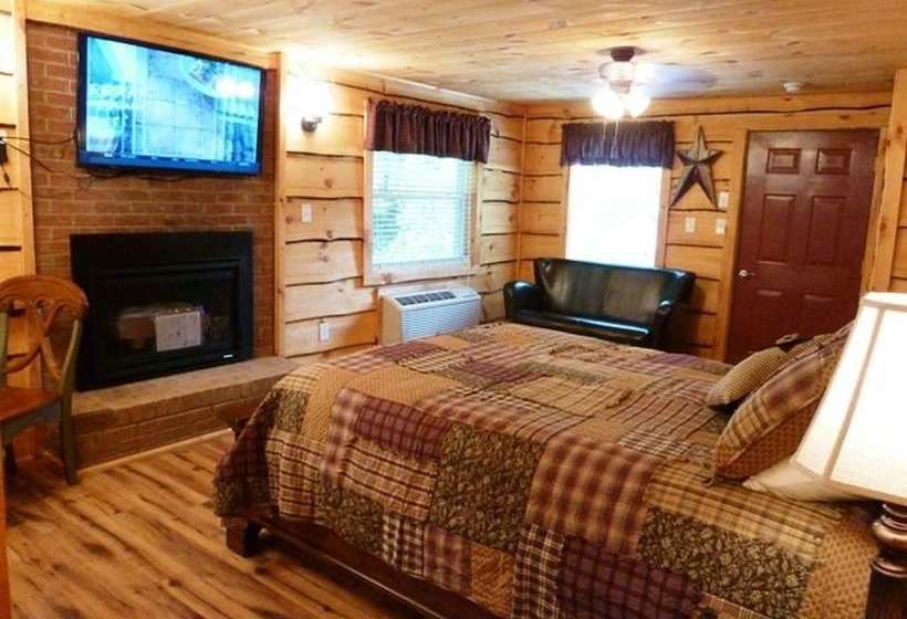 A_pebble_beach_river_cabin