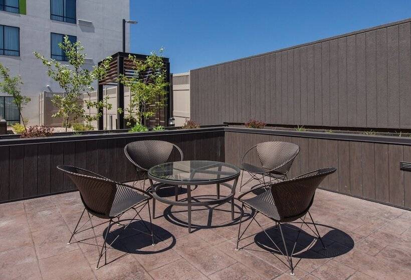 هتل Courtyard By Marriott Rapid City