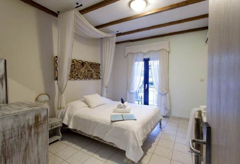 Argo Rooms & Studios