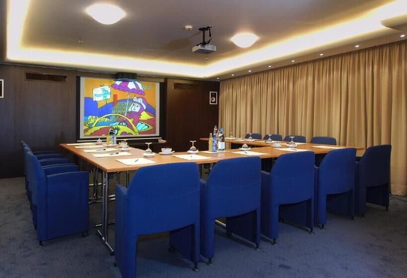 בית מלון כפרי Atrion