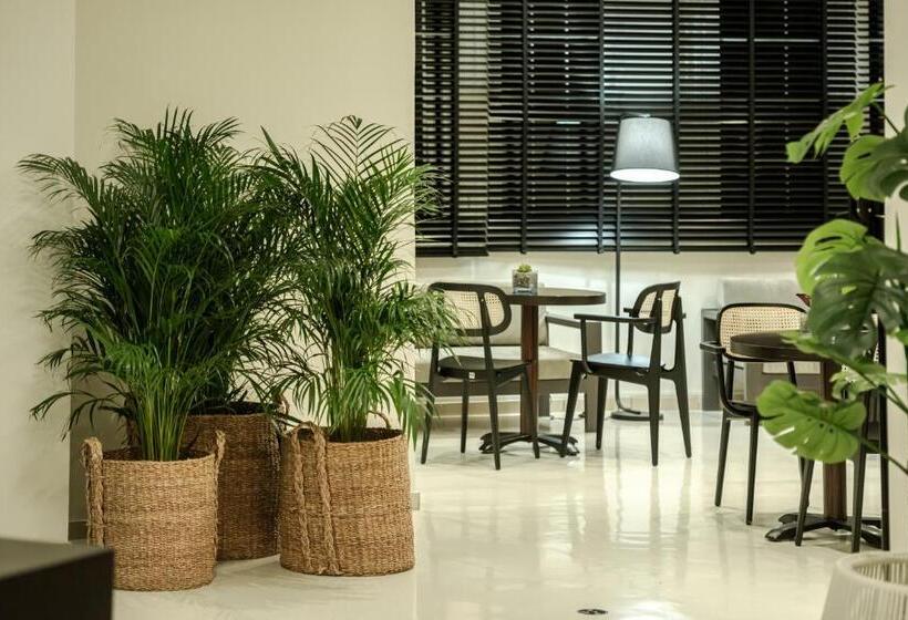 Bitzaro Palace Hotel   All Inclusive