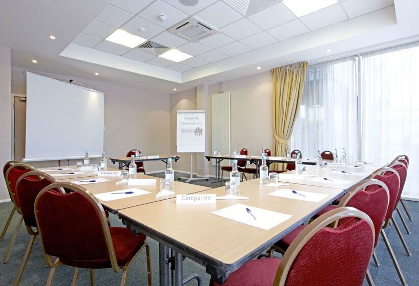 Отель Campanile Leicester