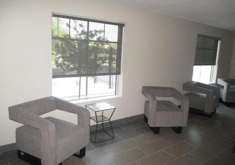 Отель Campanile Leicester