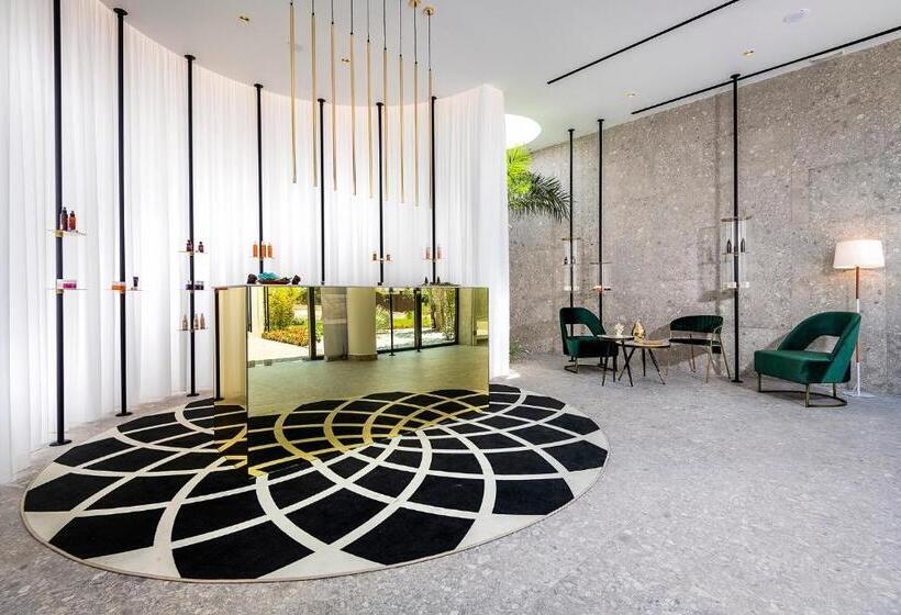 هتل Caravia Beach