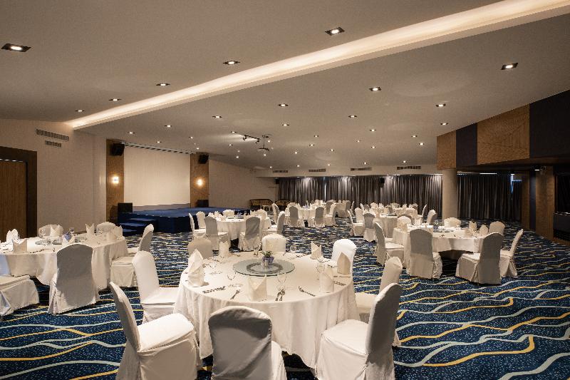 هتل Centara Life Cha Am Beach Resort Hua Hin