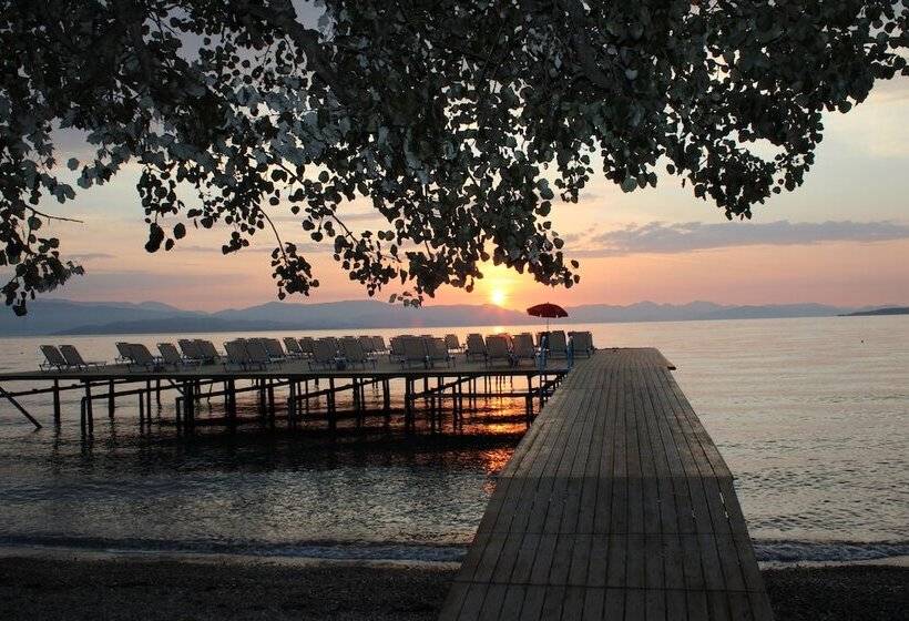 هتل Dassia Beach