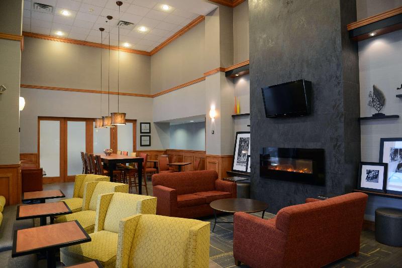 هتل Hampton Inn & Suites By Hilton Windsor
