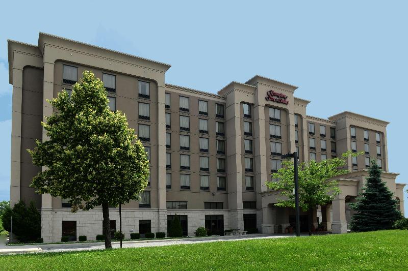 هتل Hampton Inn & Suites By Hilton Windsor