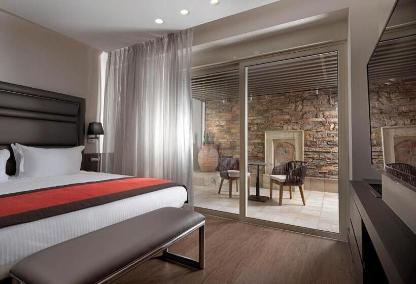 酒店 Holiday Suites