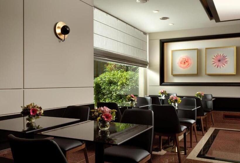 酒店 Holiday Suites