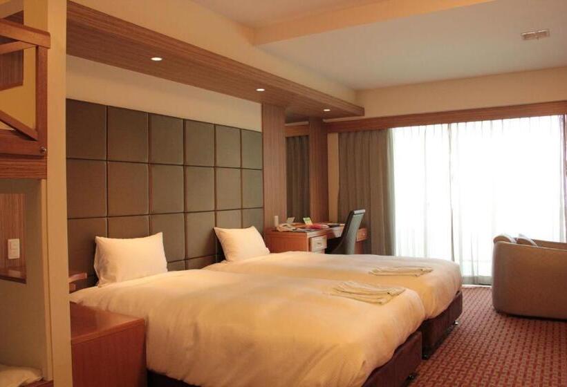 فندق Okinawa Kariyushi Beach Resort Ocean Spa