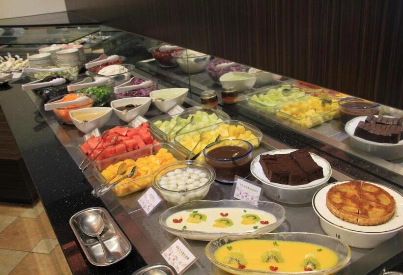 فندق Okinawa Kariyushi Beach Resort Ocean Spa