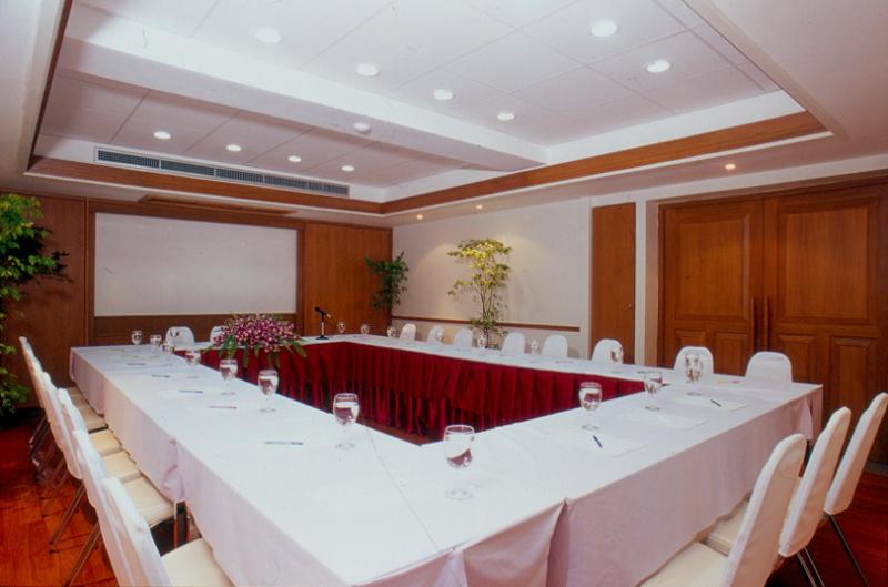 هتل Sunset Beach Resort   Sha Extra Plus