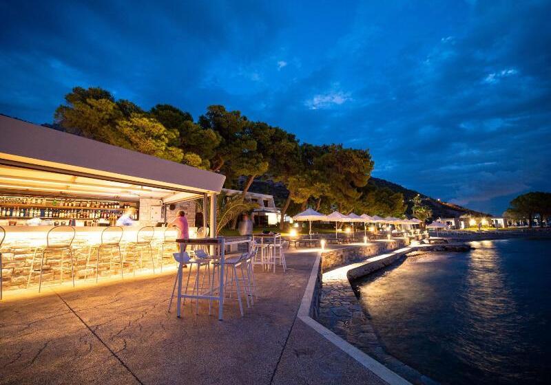 هتل Wyndham Loutraki Poseidon Resort