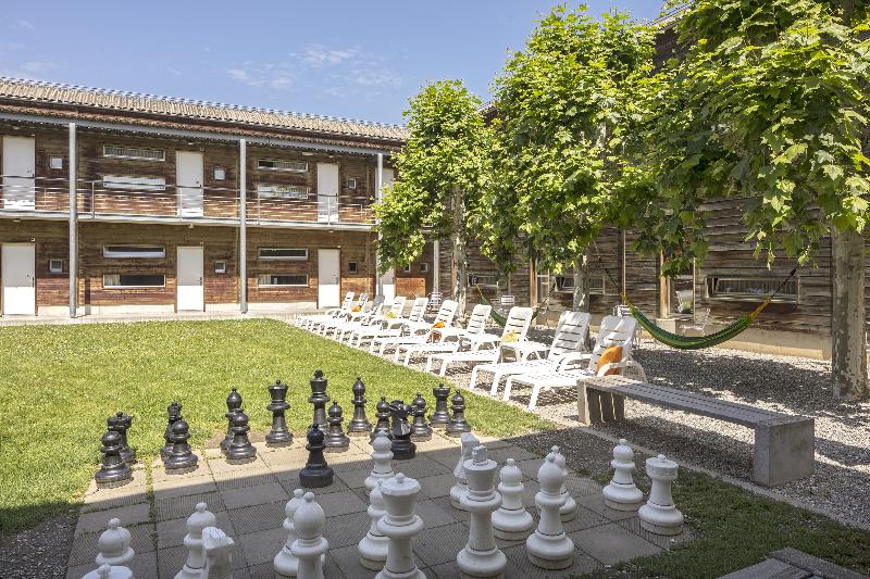 Lausanne Youth Hostel Jeunotel