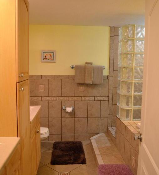 فندق 1800 Atlantic Suites